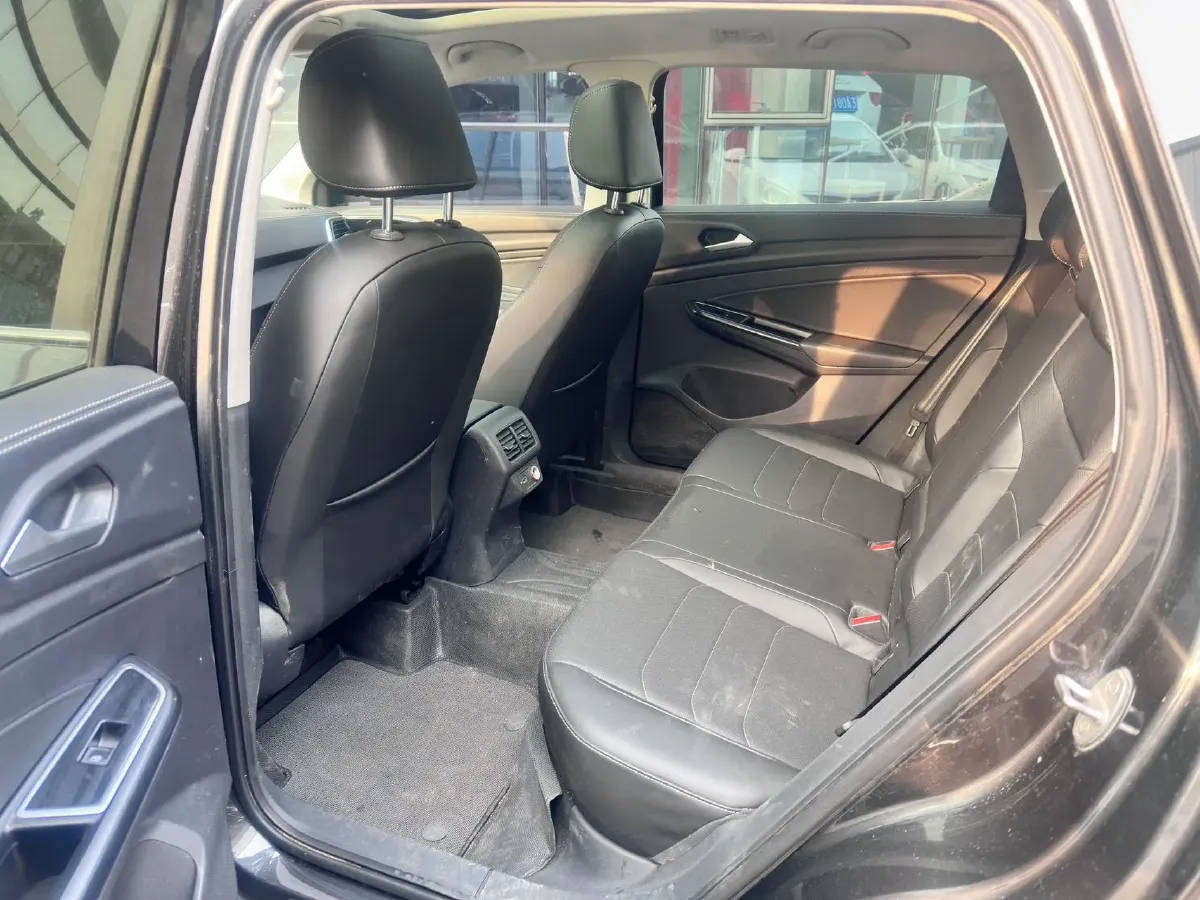 2021 Jetta VS7 1.4T 150HP L4 6AT,autocango,china used car exporter,china ev exporter,chinese used car exporter,chinese used ev exporter