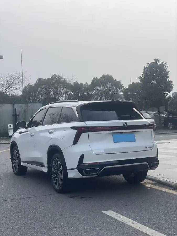 2023 ChangAn CS75 Plus 1.5T 188HP L4 8AT,autocango,china used car exporter,china ev exporter,chinese used car exporter,chinese used ev exporter