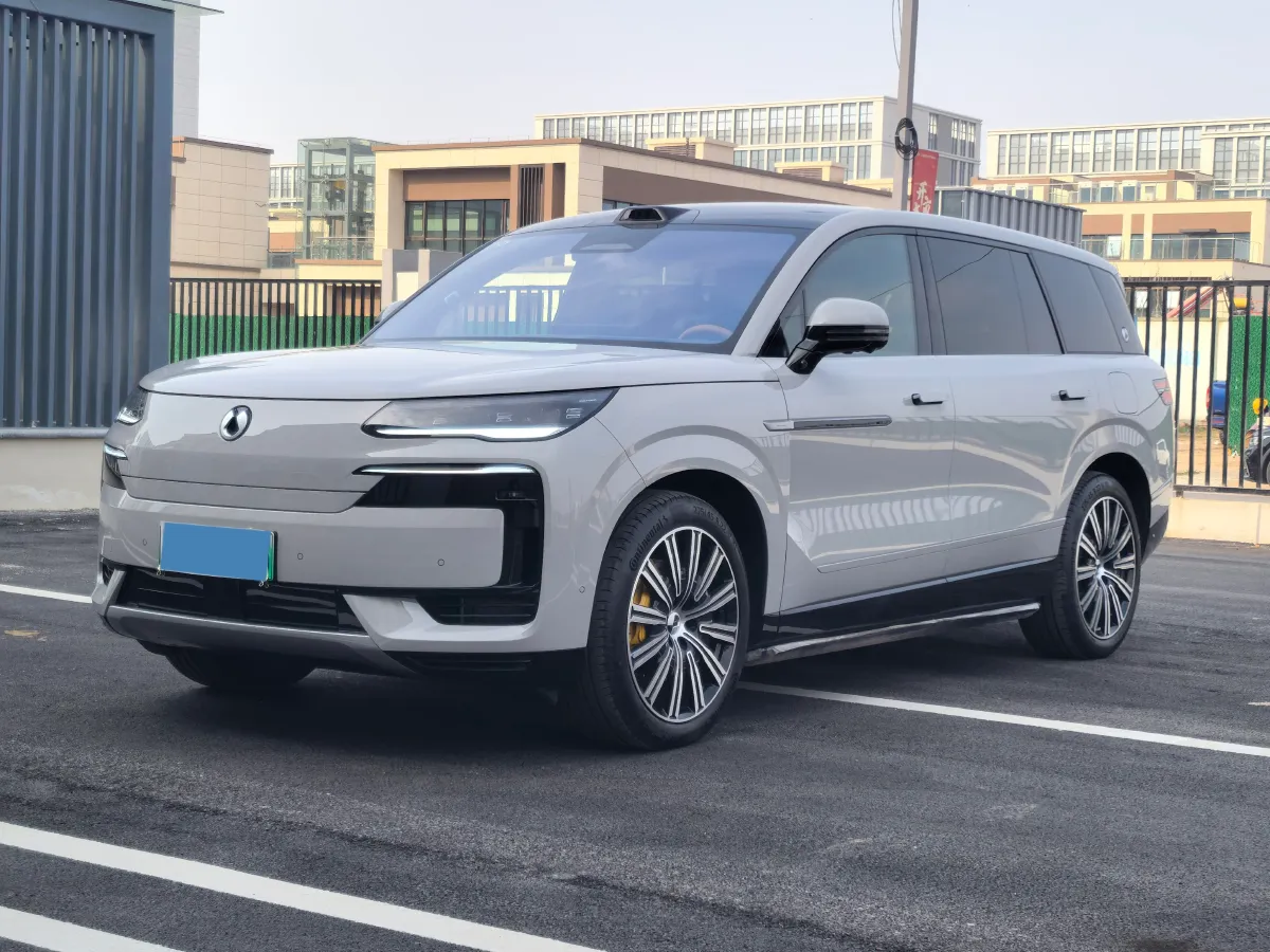 2026 Denza DenzaN9 2.0T 207HP L4 E-CVT PHEV,autocango,china used car exporter,china ev exporter,chinese used car exporter,chinese used ev exporter