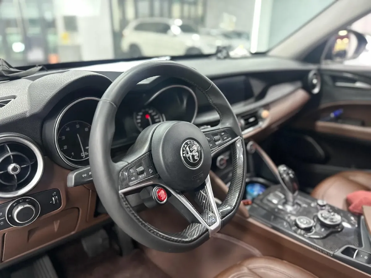 2017 Lexus NX 2.0T 238HP L4 6AT,autocango,china used car exporter,china ev exporter,chinese used car exporter,chinese used ev exporter