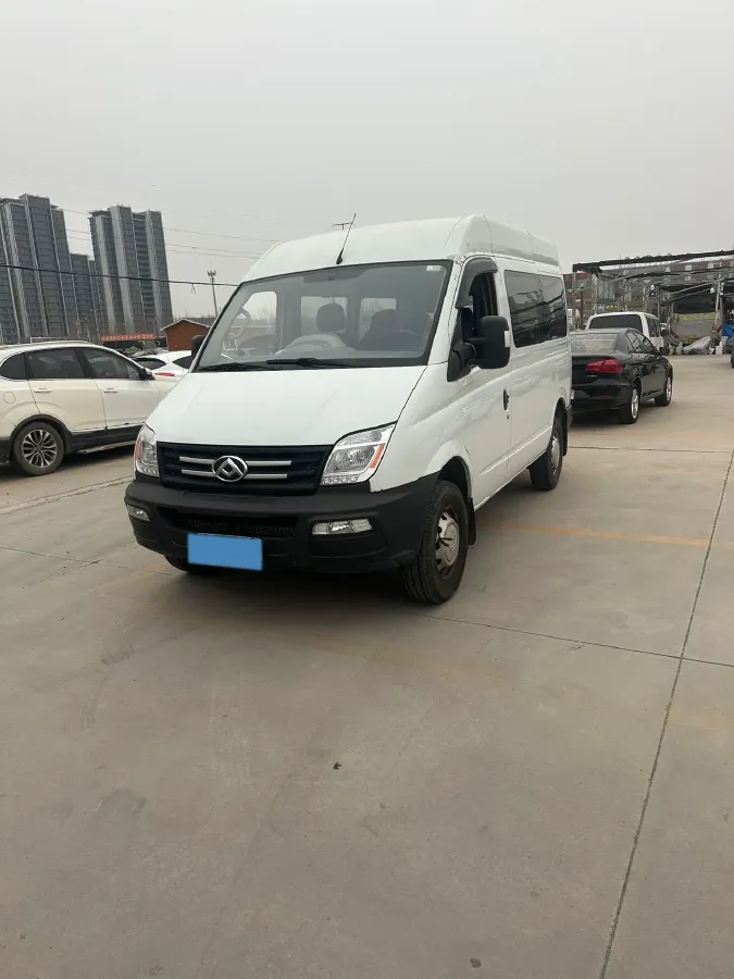 2020 MAXUS XinTu V80 2.5T 136HP L4 6MT,autocango,china used car exporter,china ev exporter,chinese used car exporter,chinese used ev exporter
