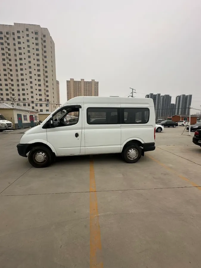 2020 MAXUS XinTu V80 2.5T 136HP L4 6MT,autocango,china used car exporter,china ev exporter,chinese used car exporter,chinese used ev exporter