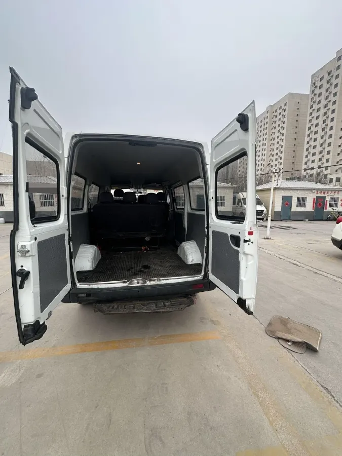 2020 MAXUS XinTu V80 2.5T 136HP L4 6MT,autocango,china used car exporter,china ev exporter,chinese used car exporter,chinese used ev exporter