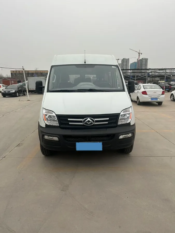 2020 MAXUS XinTu V80 2.5T 136HP L4 6MT,autocango,china used car exporter,china ev exporter,chinese used car exporter,chinese used ev exporter