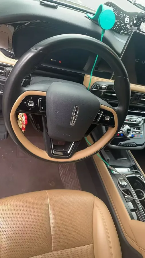 2021 Lincoln Corsair 2.0T 245HP L4 8AT,autocango,china used car exporter,china ev exporter,chinese used car exporter,chinese used ev exporter