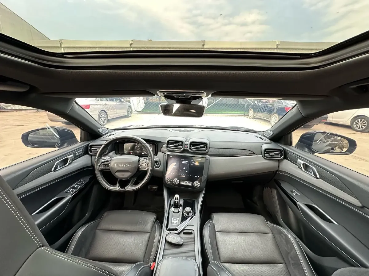 2022 LYNK&CO 03 1.5T 180HP L3 7DCT,autocango,china used car exporter,china ev exporter,chinese used car exporter,chinese used ev exporter