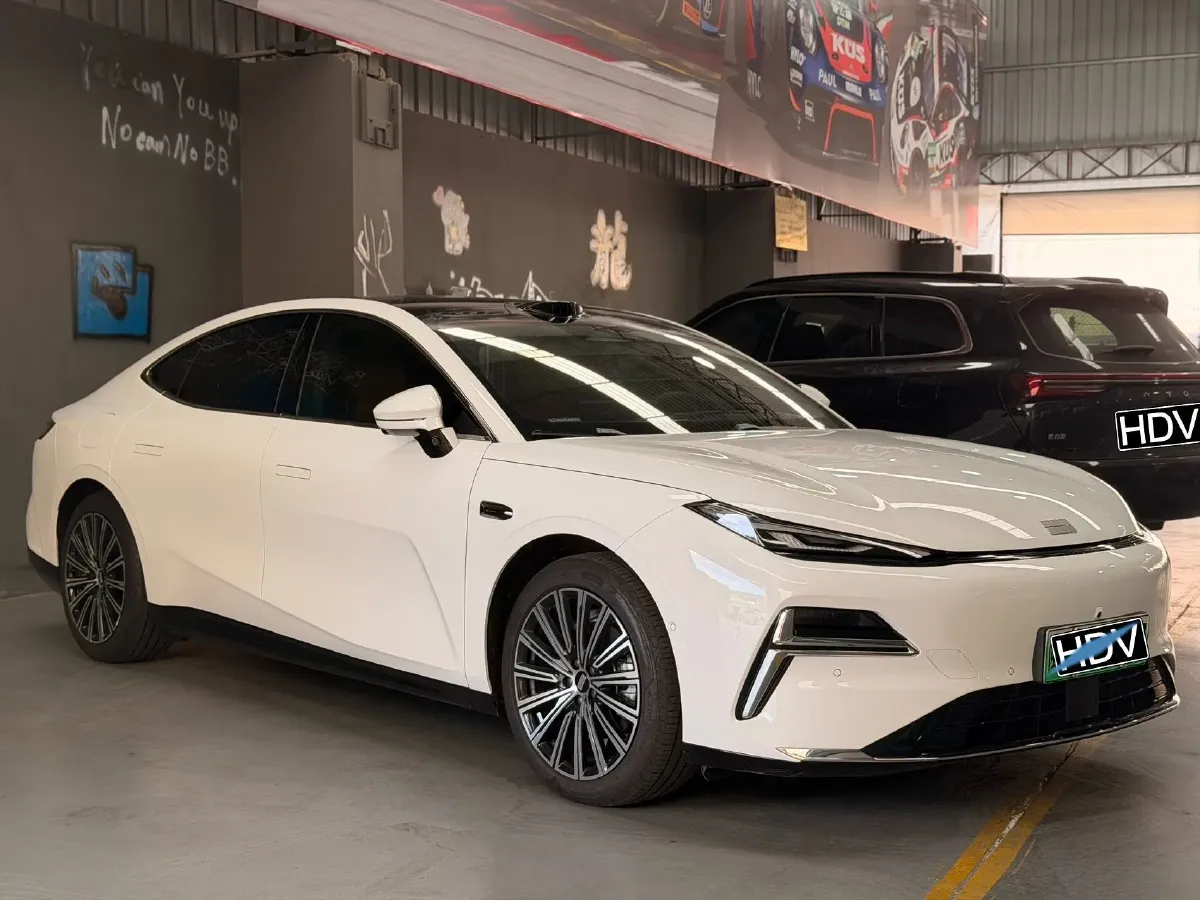 2025 Geely Galaxy Starshine 8 1.5T 163HP L4 3DHT PHEV 27.69KWH,autocango,china used car exporter,china ev exporter,chinese used car exporter,chinese used ev exporter