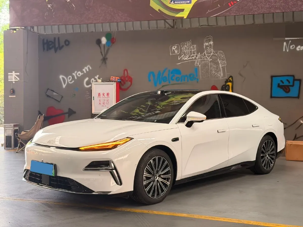 2025 Geely Galaxy Starshine 8 1.5T 163HP L4 3DHT PHEV 27.69KWH,autocango,china used car exporter,china ev exporter,chinese used car exporter,chinese used ev exporter