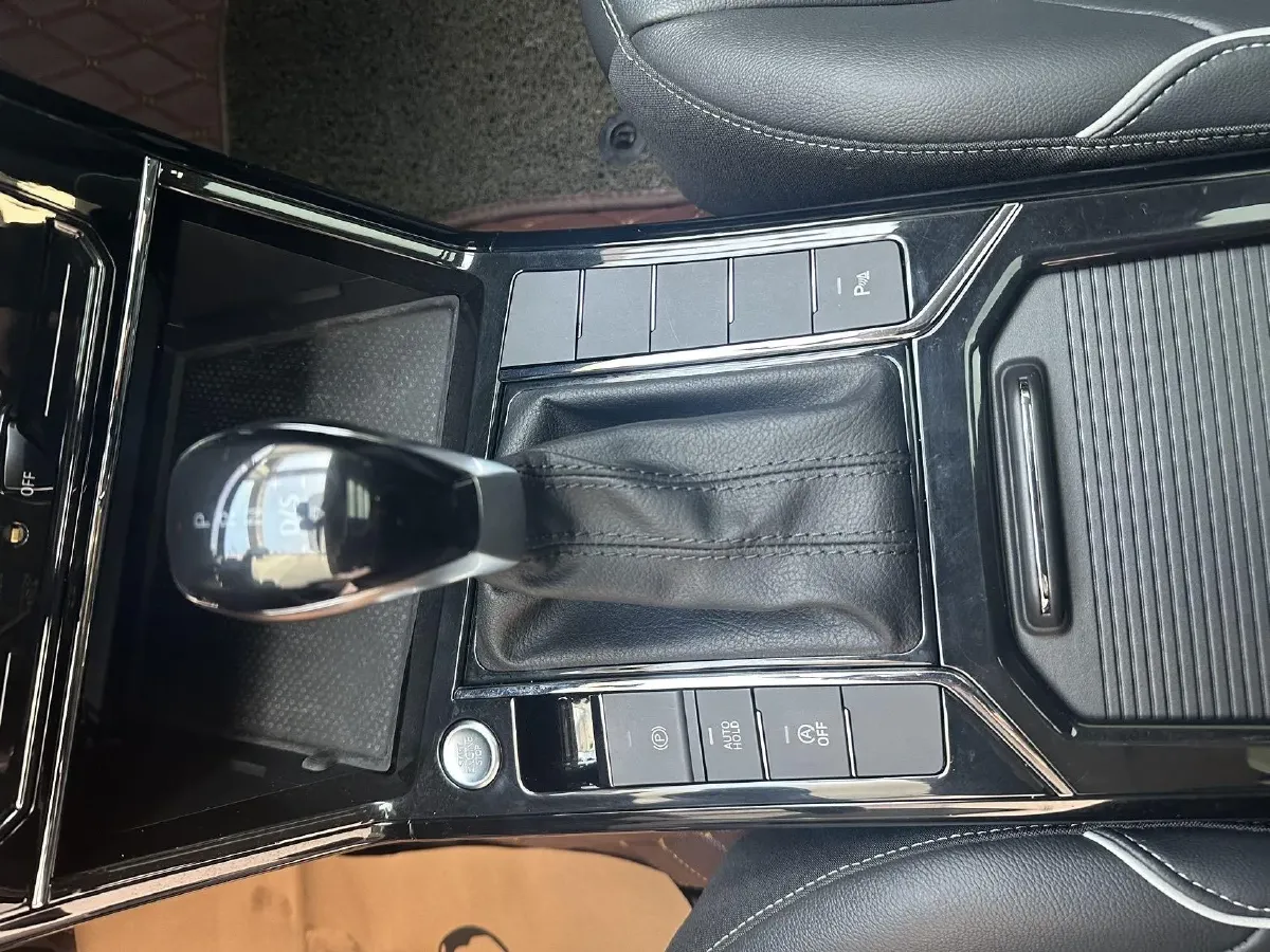 2022 Skoda Kodiak GT 2.0T 186HP L4 7DCT,autocango,china used car exporter,china ev exporter,chinese used car exporter,chinese used ev exporter