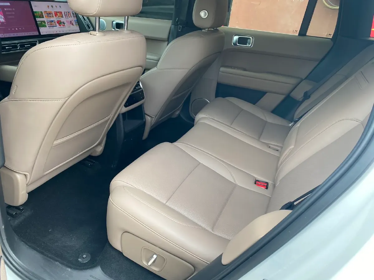 2025 Li L6 Range Extended 154HP L4 REEV,autocango,china used car exporter,china ev exporter,chinese used car exporter,chinese used ev exporter