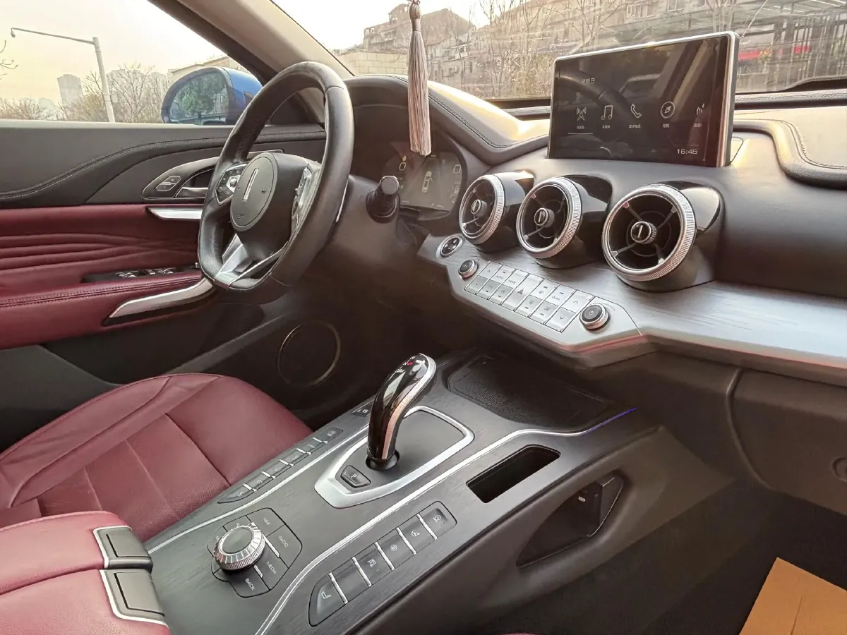 2019 WEY VV7 2.0T 227HP L4 7DCT,autocango,china used car exporter,china ev exporter,chinese used car exporter,chinese used ev exporter