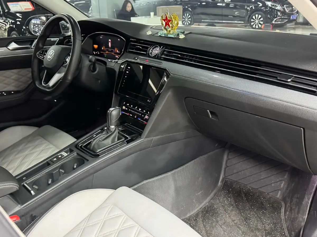 2023 Volkswagen Magotan 2.0T 186HP L4 7DCT,autocango,china used car exporter,china ev exporter,chinese used car exporter,chinese used ev exporter