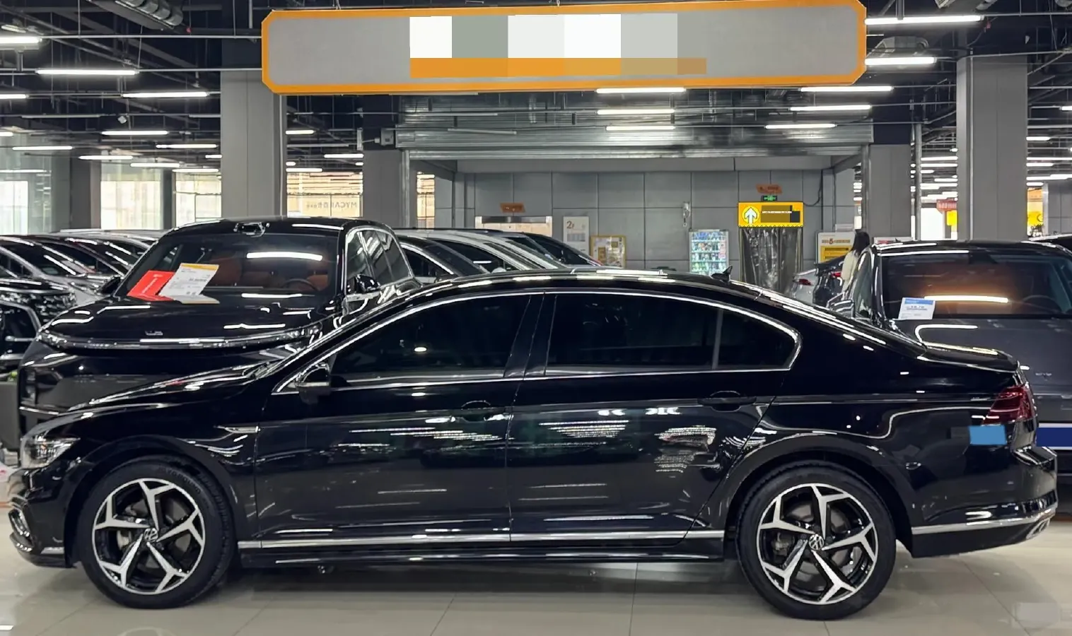 2023 Volkswagen Magotan 2.0T 186HP L4 7DCT,autocango,china used car exporter,china ev exporter,chinese used car exporter,chinese used ev exporter