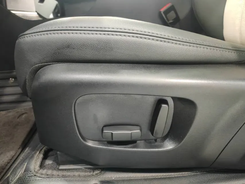 2021 Land Rover Range Rover Evoque 2.0T 249HP L4 9AT,autocango,china used car exporter,china ev exporter,chinese used car exporter,chinese used ev exporter