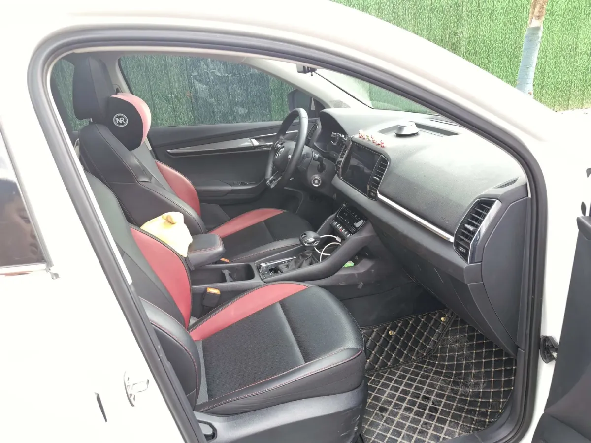 2022 Skoda Karoq 1.4T 150HP L4 7DCT,autocango,china used car exporter,china ev exporter,chinese used car exporter,chinese used ev exporter