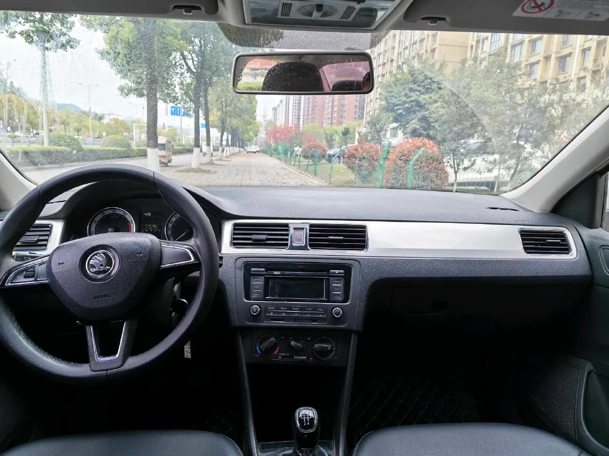 2018 Skoda Rapid 1.6L 110HP L4 5MT,autocango,china used car exporter,china ev exporter,chinese used car exporter,chinese used ev exporter