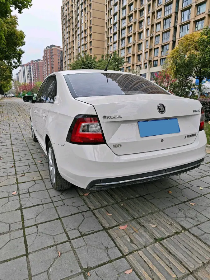 2018 Skoda Rapid 1.6L 110HP L4 5MT,autocango,china used car exporter,china ev exporter,chinese used car exporter,chinese used ev exporter