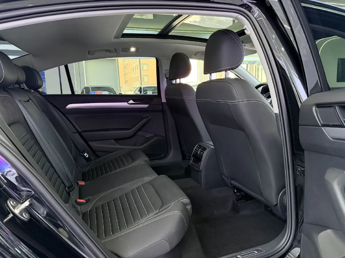 2020 Volkswagen Magotan 1.4T 150HP L4 7DCT,autocango,china used car exporter,china ev exporter,chinese used car exporter,chinese used ev exporter