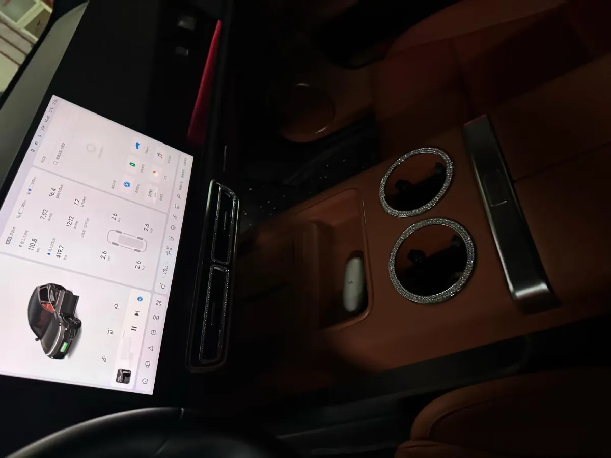 2024 Volvo S60 2.0T 197HP L4 7DCT,autocango,china used car exporter,china ev exporter,chinese used car exporter,chinese used ev exporter