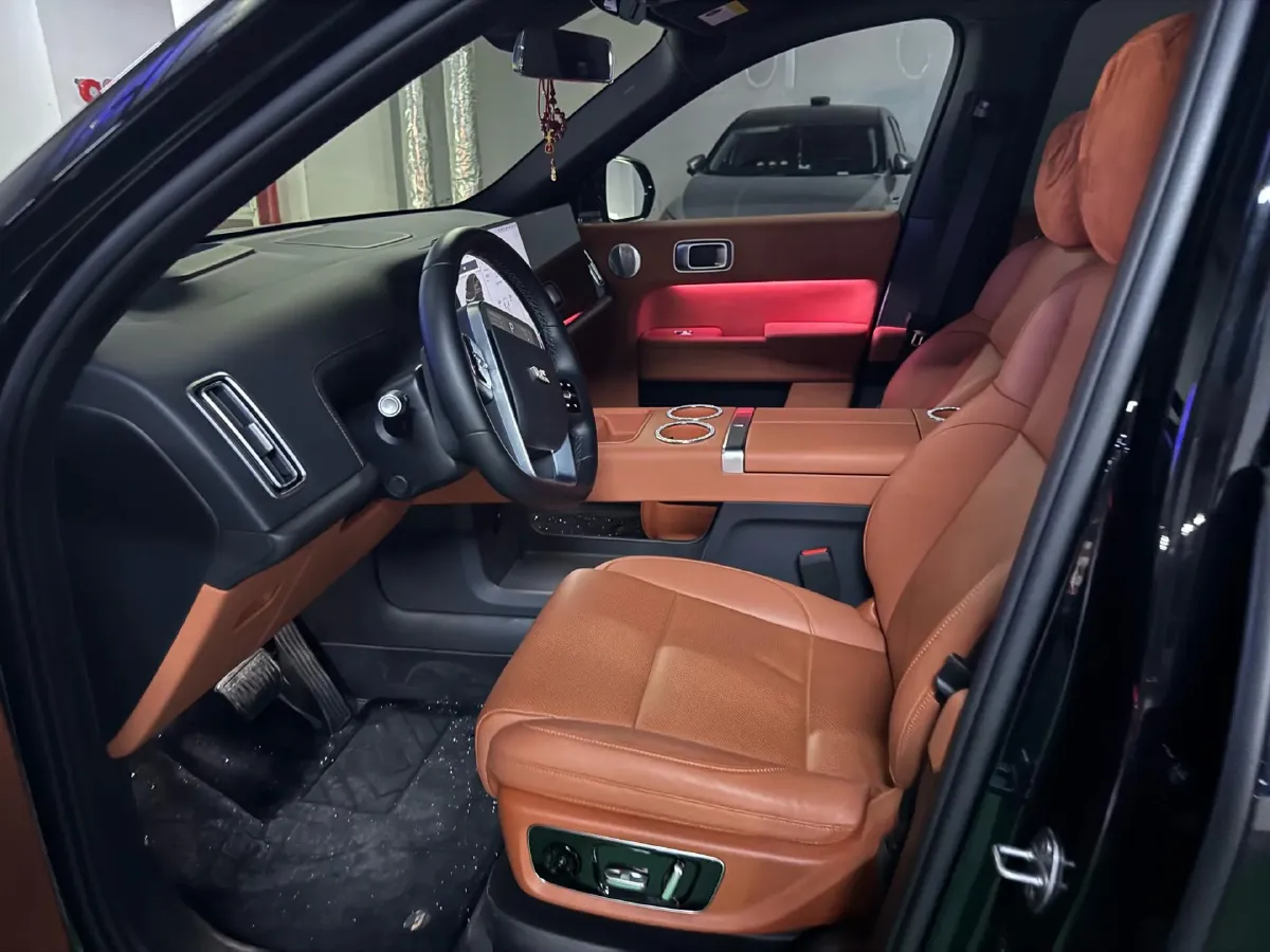 2024 Volvo S60 2.0T 197HP L4 7DCT,autocango,china used car exporter,china ev exporter,chinese used car exporter,chinese used ev exporter