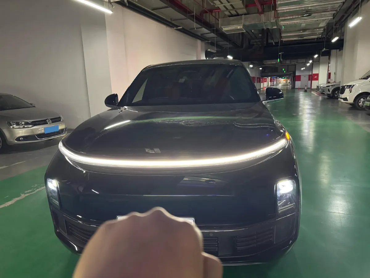 2024 Volvo S60 2.0T 197HP L4 7DCT,autocango,china used car exporter,china ev exporter,chinese used car exporter,chinese used ev exporter