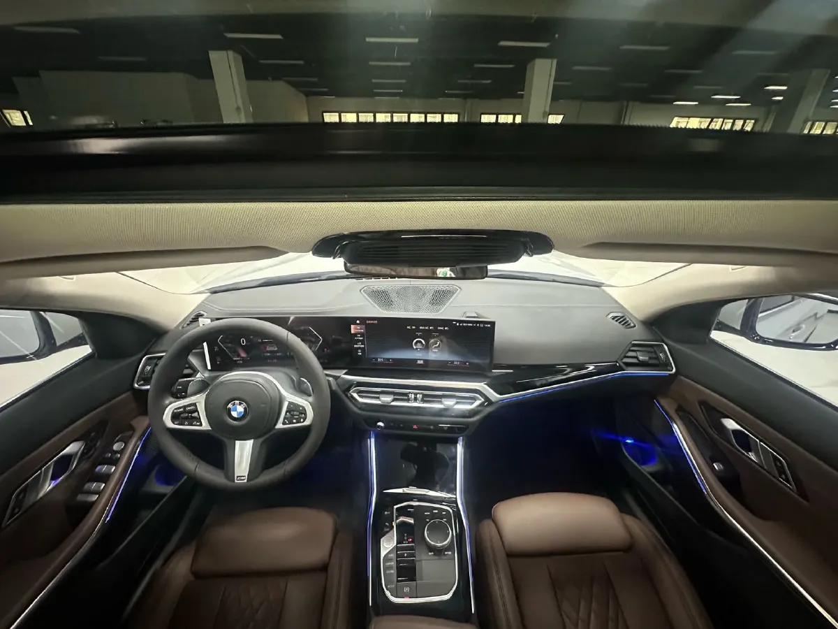 2023 BMW 3 Series 2.0T 156HP L4 8AT,autocango,china used car exporter,china ev exporter,chinese used car exporter,chinese used ev exporter