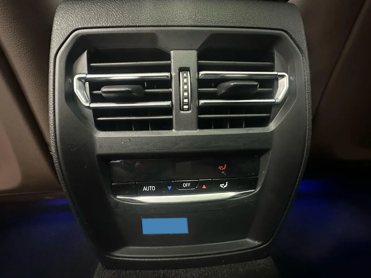 2023 BMW 3 Series 2.0T 156HP L4 8AT,autocango,china used car exporter,china ev exporter,chinese used car exporter,chinese used ev exporter