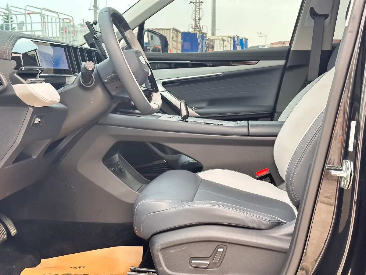 2024 Geely StarRay 1.5T 181HP L4 7DCT,autocango,china used car exporter,china ev exporter,chinese used car exporter,chinese used ev exporter