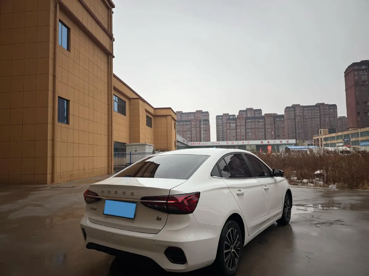 2021 Roewe i5 1.5L 120HP L4 CVT,autocango,china used car exporter,china ev exporter,chinese used car exporter,chinese used ev exporter