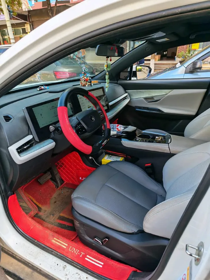 2023 ChangAn UNI-T 1.5T 188HP L4 7DCT,autocango,china used car exporter,china ev exporter,chinese used car exporter,chinese used ev exporter