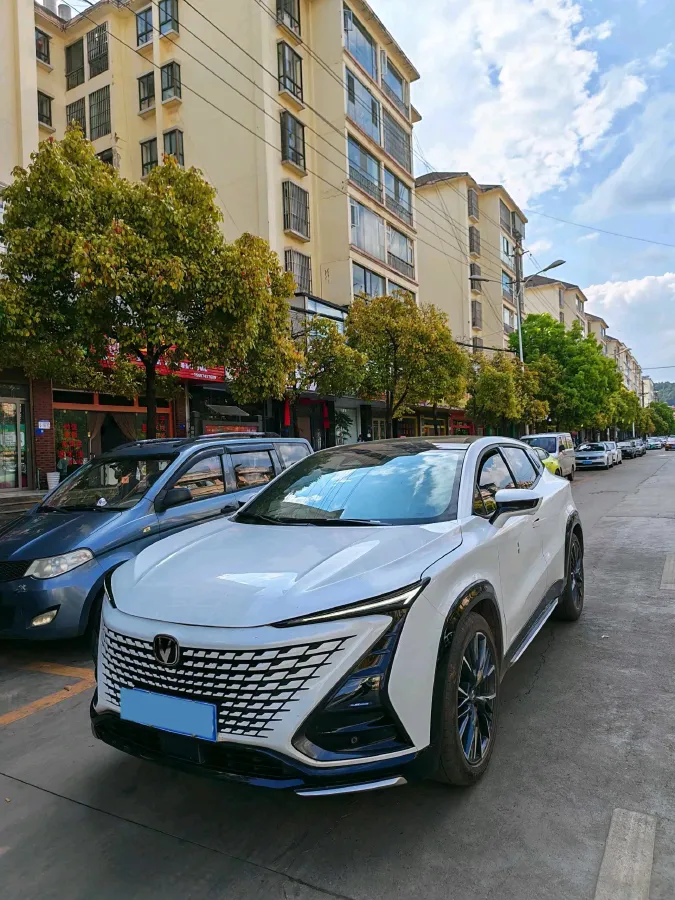 2023 ChangAn UNI-T 1.5T 188HP L4 7DCT,autocango,china used car exporter,china ev exporter,chinese used car exporter,chinese used ev exporter