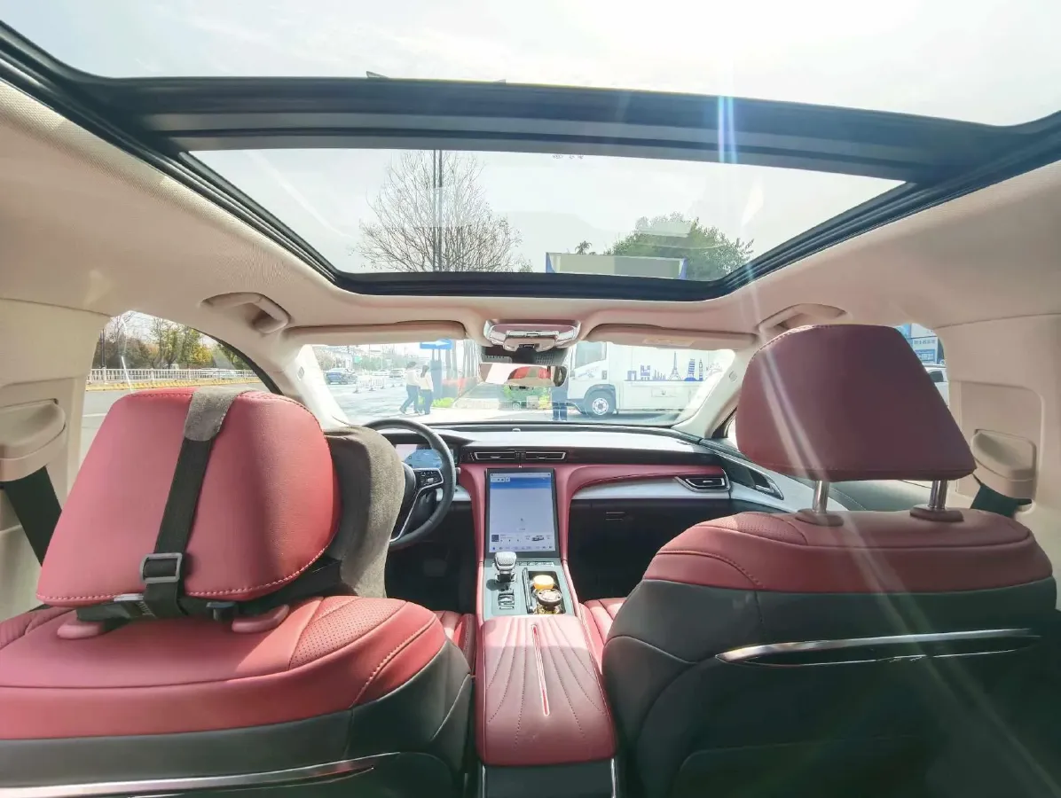 2025 HongQi H5 1.5T 150HP L4 1DHT PHEV,autocango,china used car exporter,china ev exporter,chinese used car exporter,chinese used ev exporter