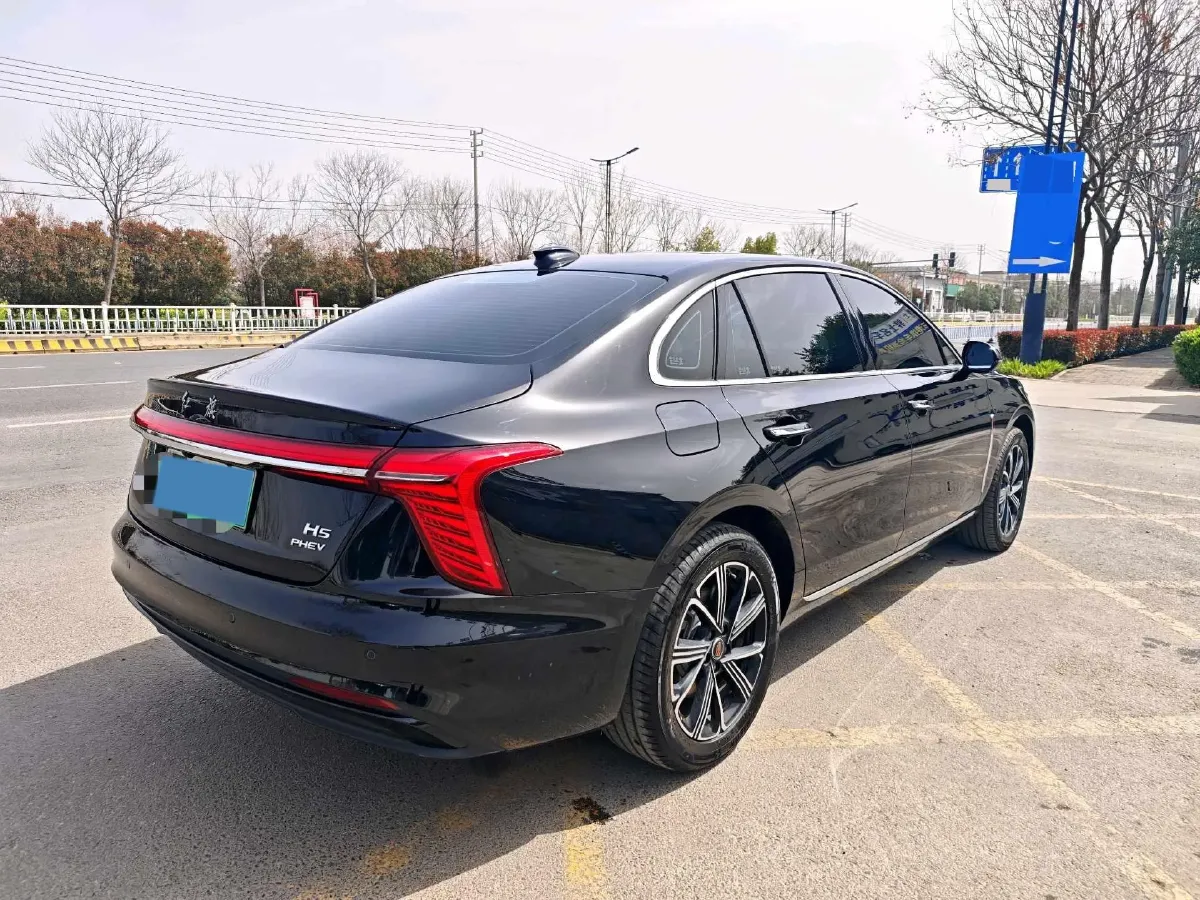 2025 HongQi H5 1.5T 150HP L4 1DHT PHEV,autocango,china used car exporter,china ev exporter,chinese used car exporter,chinese used ev exporter