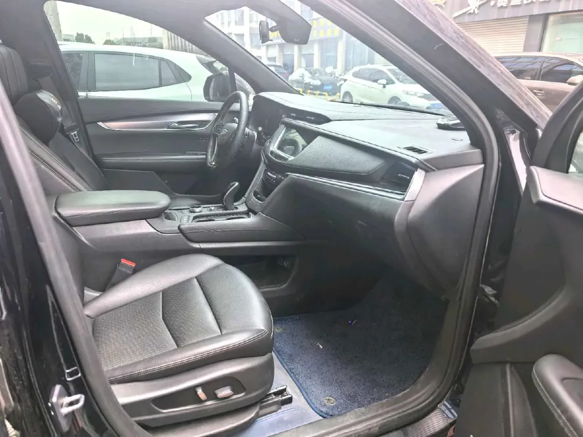 2021 Cadillac XT6 2.0T 237HP L4 9AT,autocango,china used car exporter,china ev exporter,chinese used car exporter,chinese used ev exporter