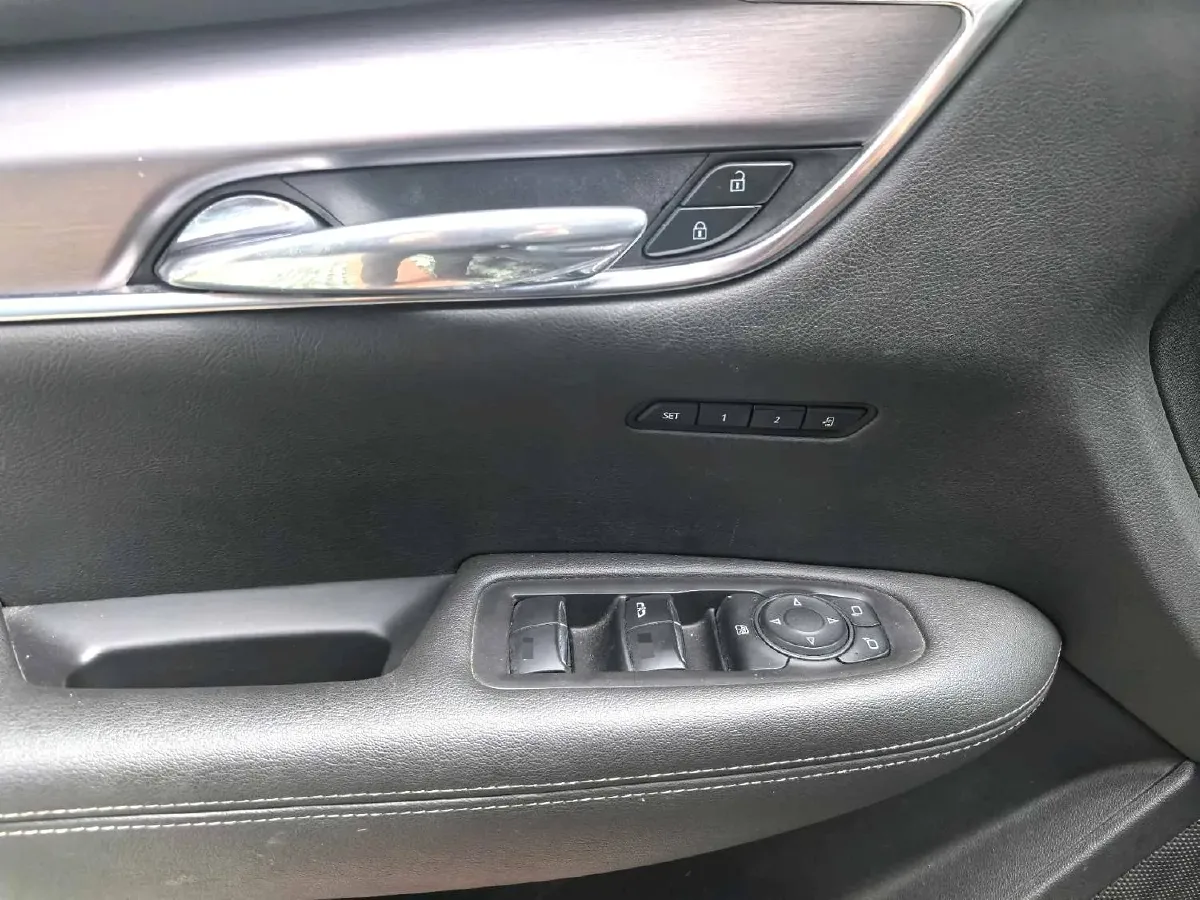 2021 Cadillac XT6 2.0T 237HP L4 9AT,autocango,china used car exporter,china ev exporter,chinese used car exporter,chinese used ev exporter