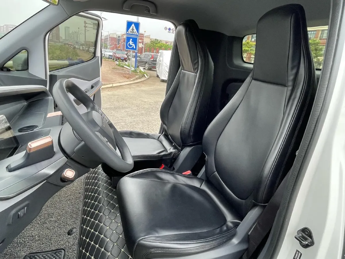 2020 BaoJun E200 BEV 28KWH,autocango,china used car exporter,china ev exporter,chinese used car exporter,chinese used ev exporter