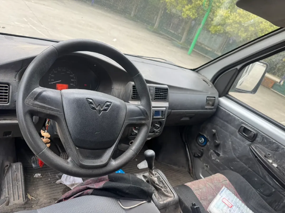 2016 WuLing ZhiGuang Mini Truck 1.2L 82HP L4 5MT,autocango,china used car exporter,china ev exporter,chinese used car exporter,chinese used ev exporter
