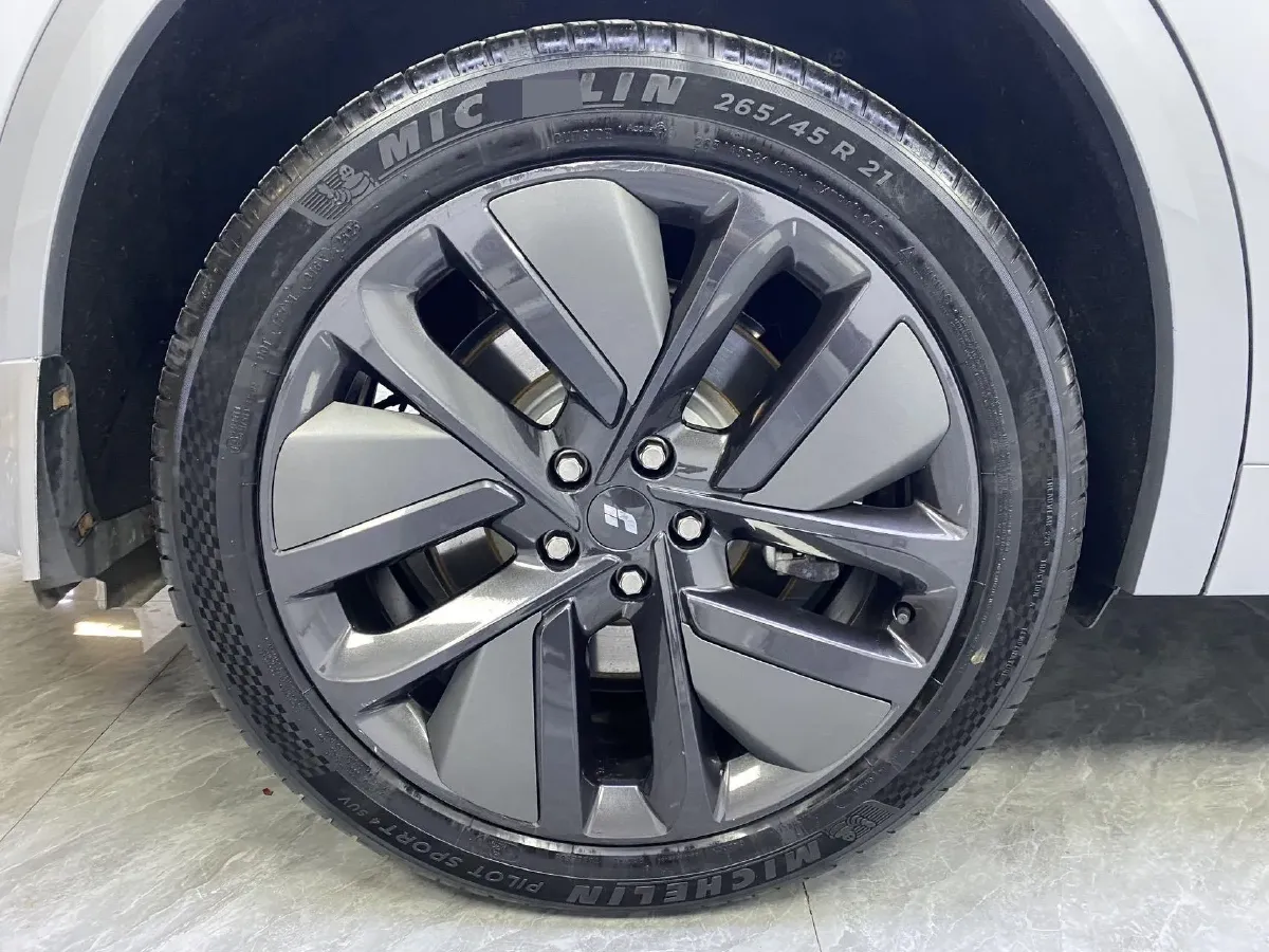 2022 Li L9 Range Extended 154HP REEV 42.6KWH,autocango,china used car exporter,china ev exporter,chinese used car exporter,chinese used ev exporter