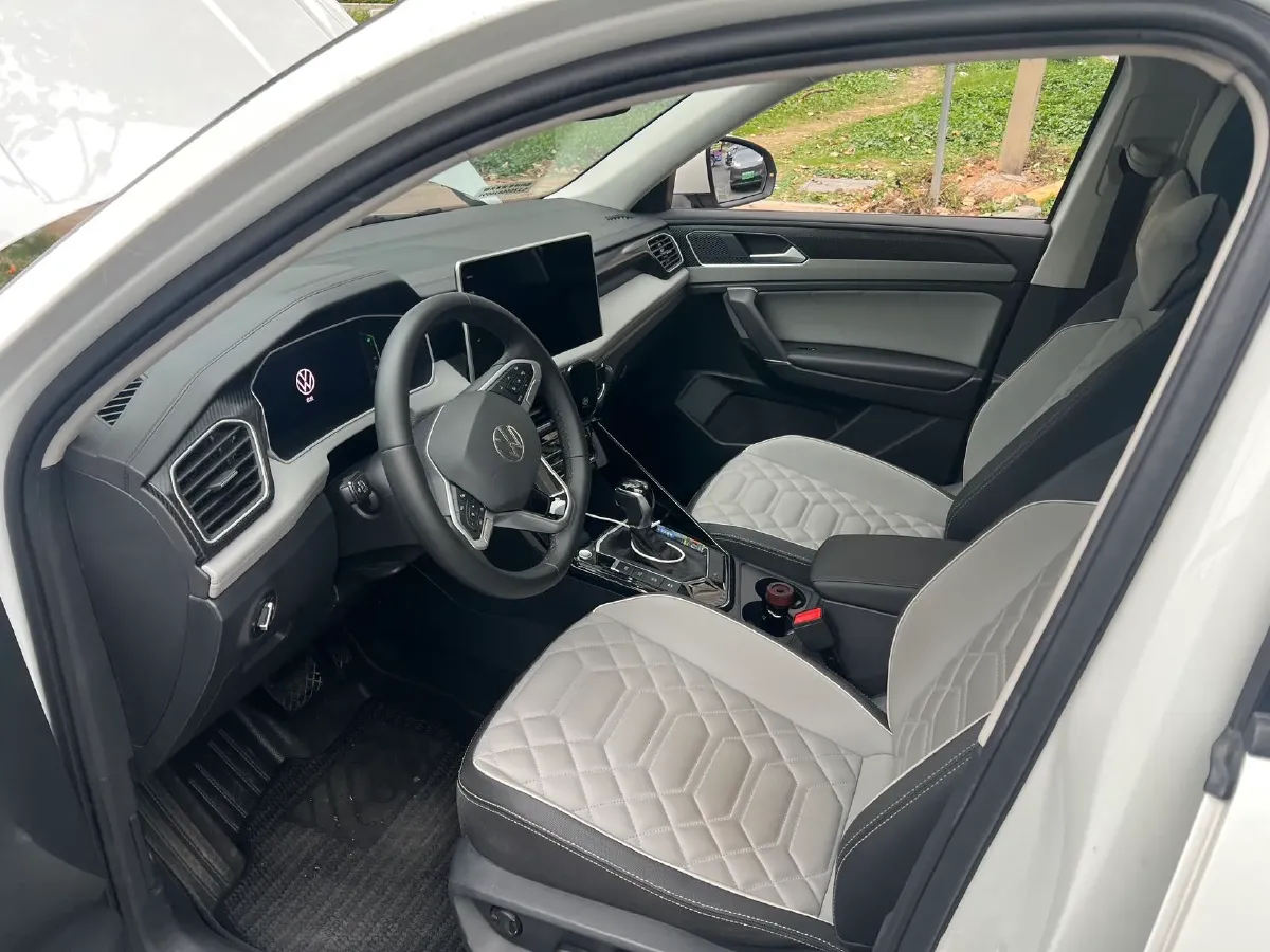 2024 Volkswagen Tayron 1.5T 160HP L4 7DCT,autocango,china used car exporter,china ev exporter,chinese used car exporter,chinese used ev exporter