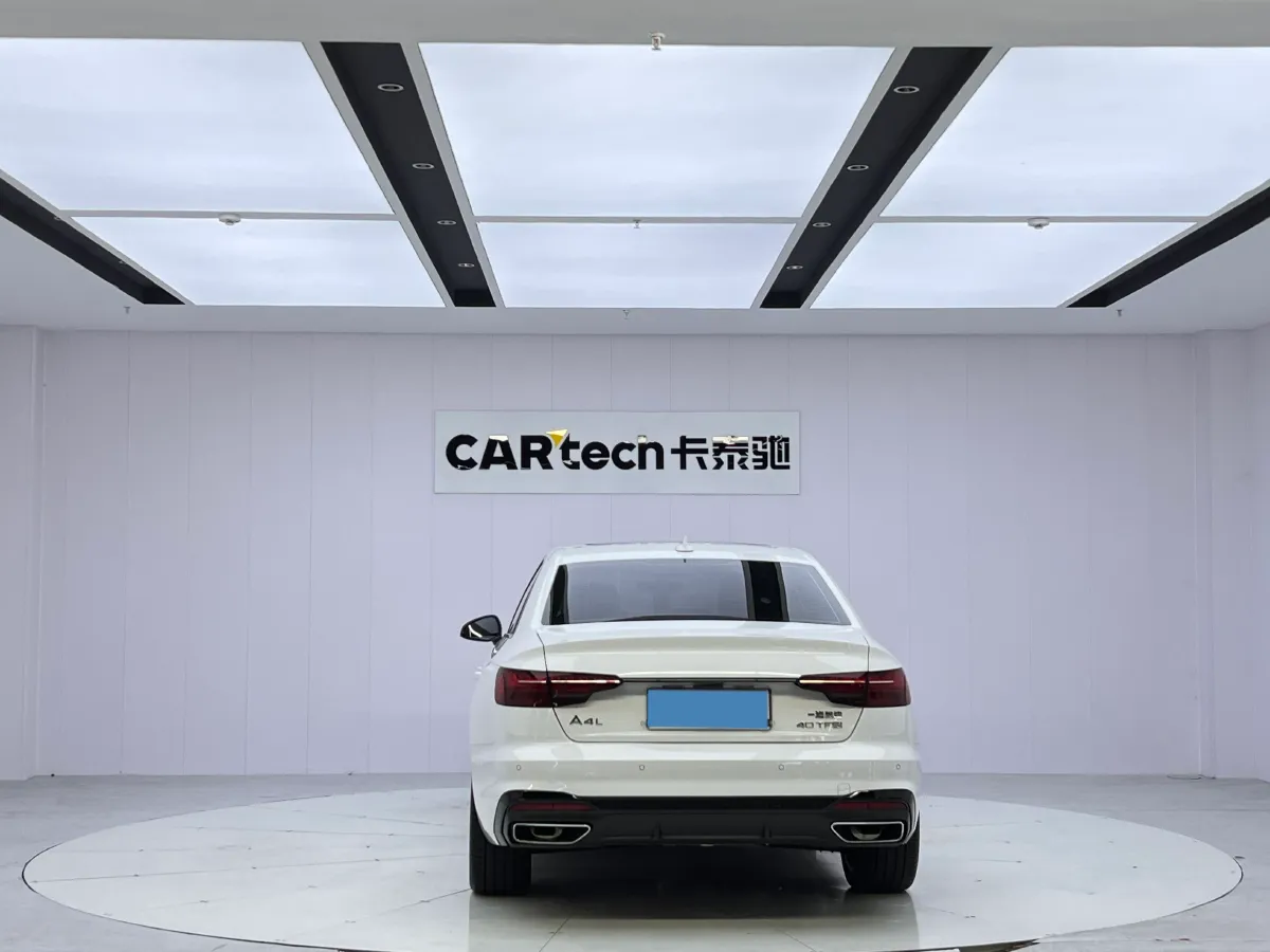 2023 Audi A4L 2.0T 190HP L4 7DCT,autocango,china used car exporter,china ev exporter,chinese used car exporter,chinese used ev exporter