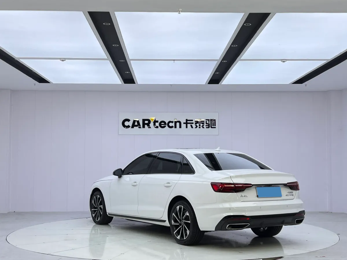 2023 Audi A4L 2.0T 190HP L4 7DCT,autocango,china used car exporter,china ev exporter,chinese used car exporter,chinese used ev exporter