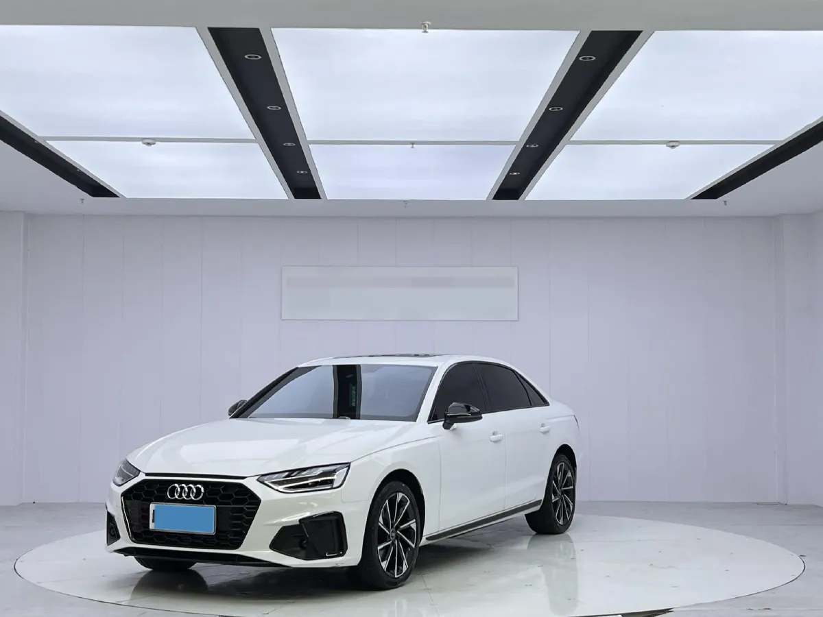 2023 Audi A4L 2.0T 190HP L4 7DCT,autocango,china used car exporter,china ev exporter,chinese used car exporter,chinese used ev exporter