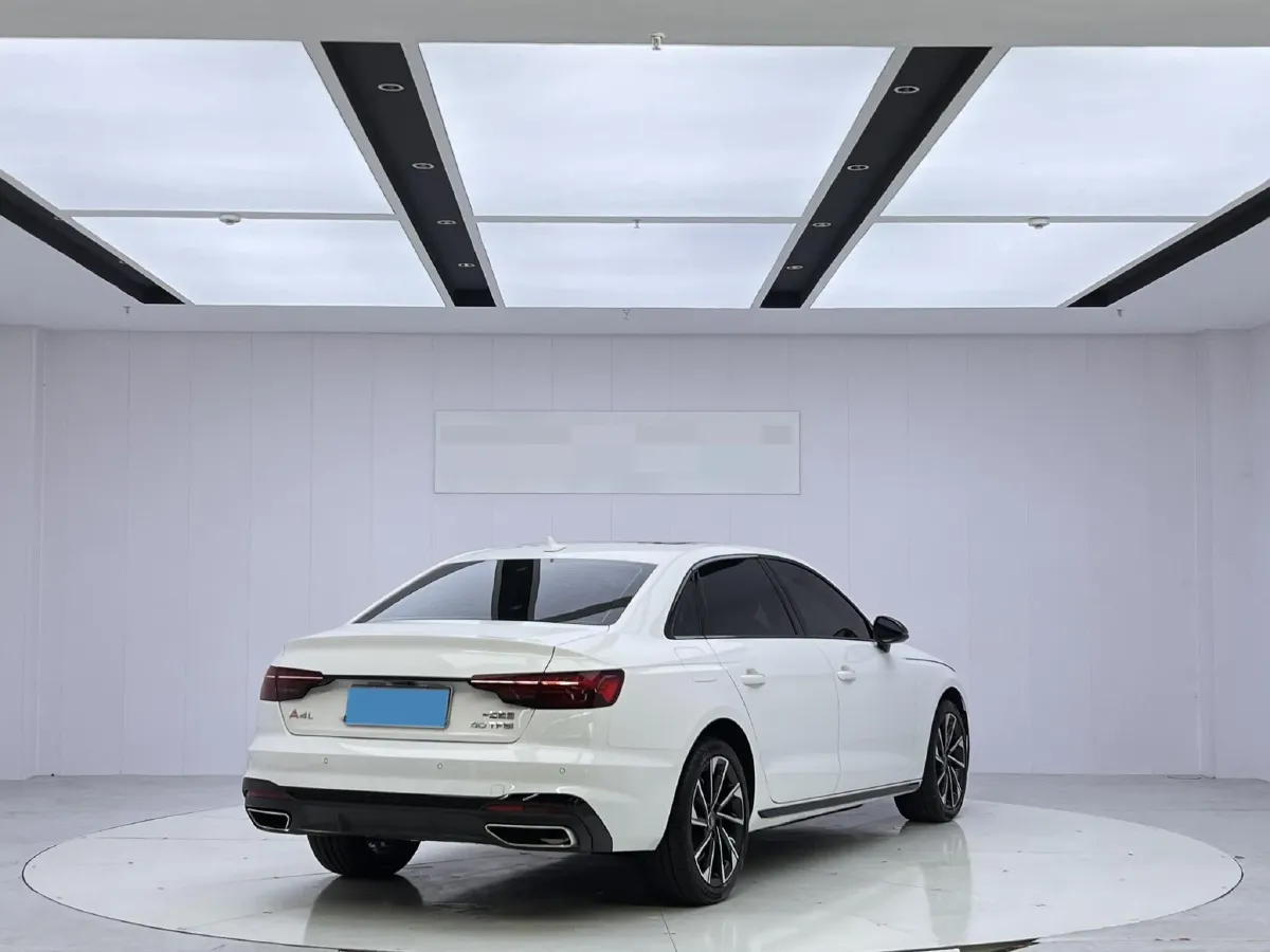 2023 Audi A4L 2.0T 190HP L4 7DCT,autocango,china used car exporter,china ev exporter,chinese used car exporter,chinese used ev exporter