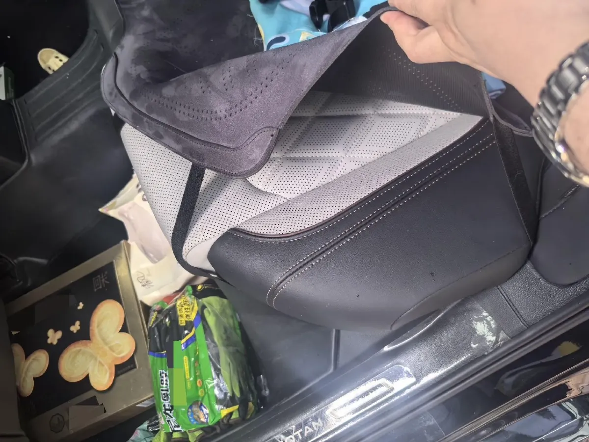 2024 Volkswagen Magotan 2.0T 186HP L4 7DCT,autocango,china used car exporter,china ev exporter,chinese used car exporter,chinese used ev exporter