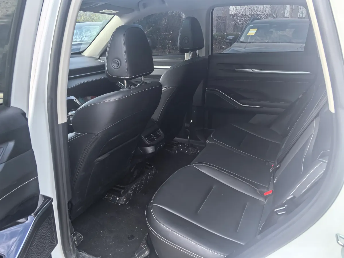 2022 Haval H6 1.5T 184HP L4 7DCT,autocango,china used car exporter,china ev exporter,chinese used car exporter,chinese used ev exporter