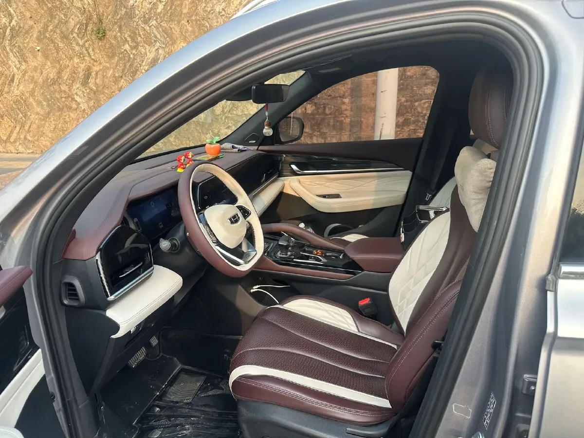 2021 Geely Monjaro 2.0T 238HP L4 8AT,autocango,china used car exporter,china ev exporter,chinese used car exporter,chinese used ev exporter