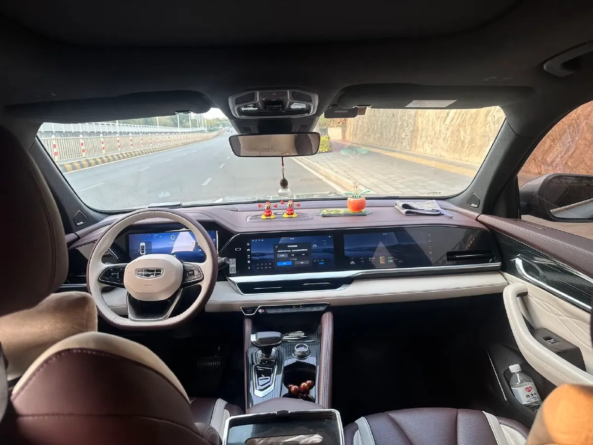 2021 Geely Monjaro 2.0T 238HP L4 8AT,autocango,china used car exporter,china ev exporter,chinese used car exporter,chinese used ev exporter