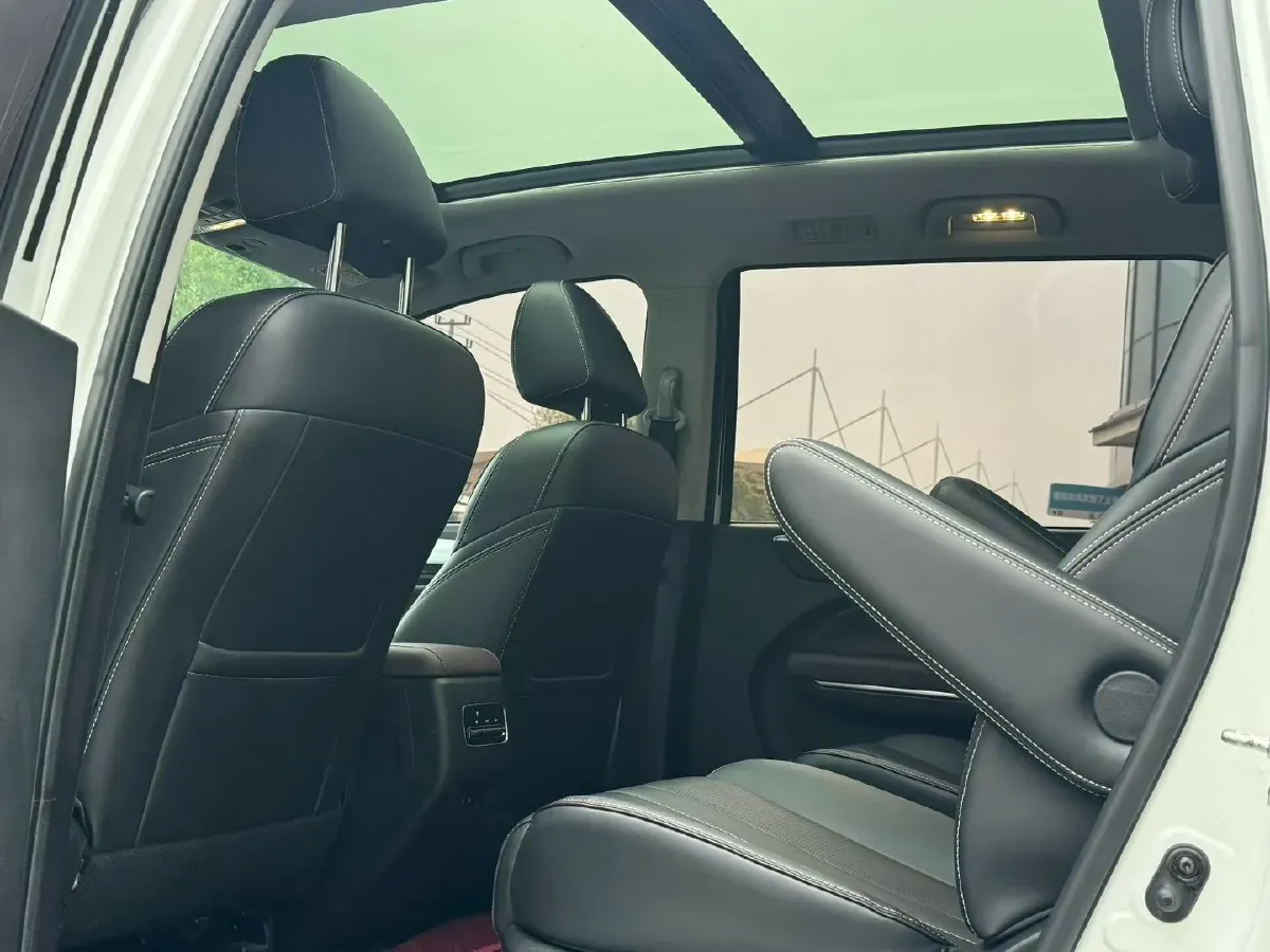 2023 GAC Trumpchi M6 1.5T 177HP L4 7DCT,autocango,china used car exporter,china ev exporter,chinese used car exporter,chinese used ev exporter