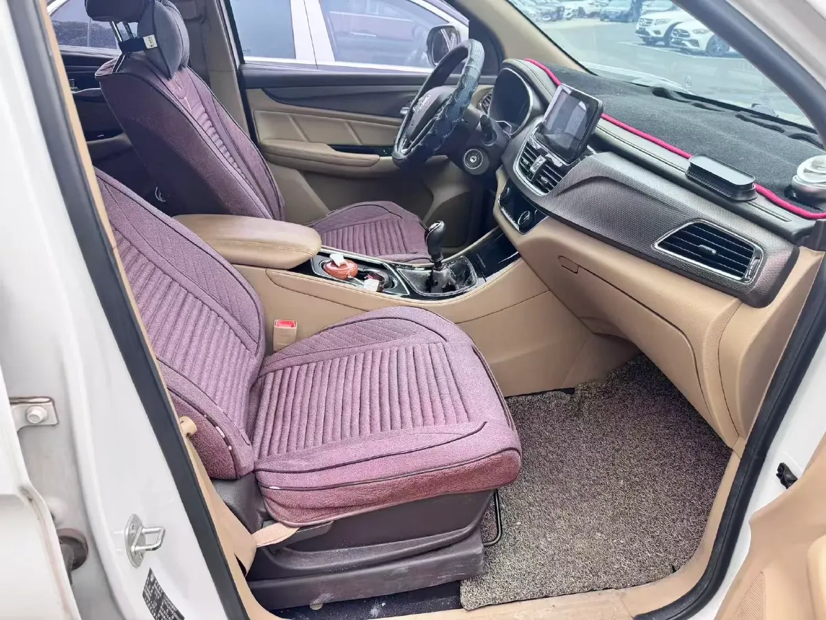 2017 BaoJun 730 1.5T 150HP L4 6MT,autocango,china used car exporter,china ev exporter,chinese used car exporter,chinese used ev exporter