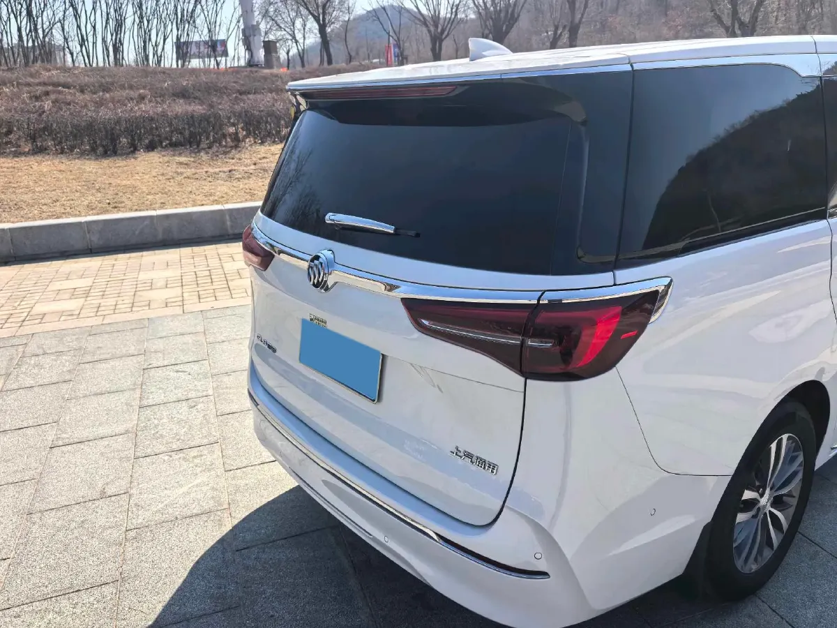 2023 Buick GL8 2.0T 237HP L4 9AT,autocango,china used car exporter,china ev exporter,chinese used car exporter,chinese used ev exporter
